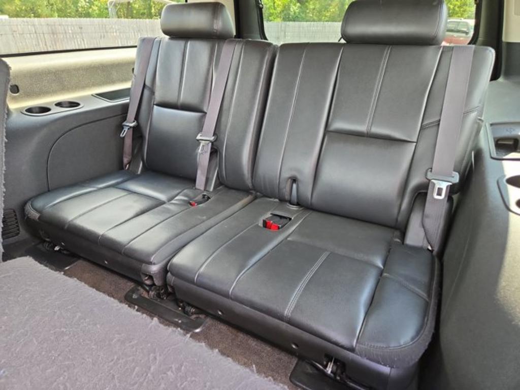 2013 Chevrolet Suburban - $11,995