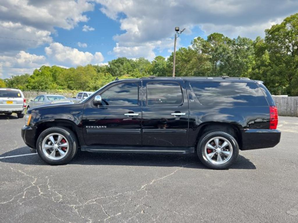 2013 Chevrolet Suburban - $11,995