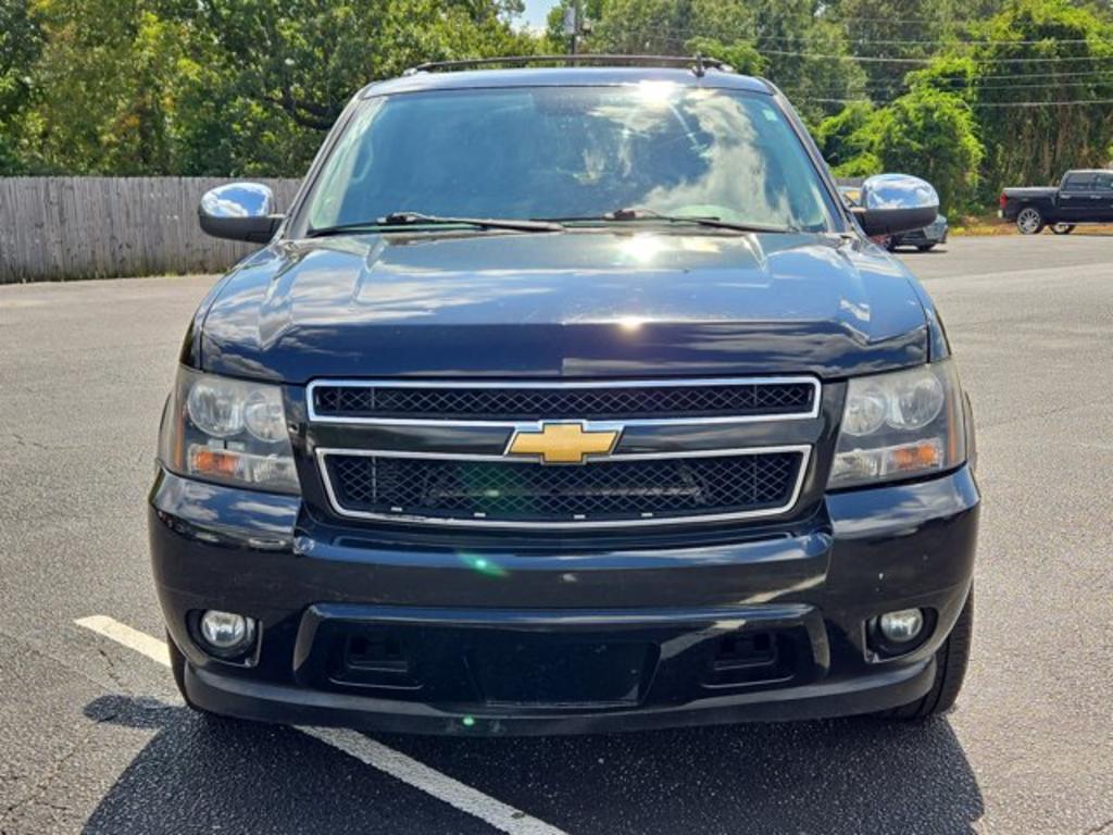 2013 Chevrolet Suburban - $11,995