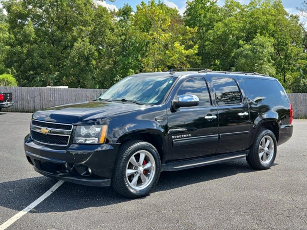 2013 Chevrolet Suburban - $11,995