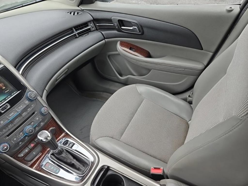 2013 Chevrolet Malibu LT photo