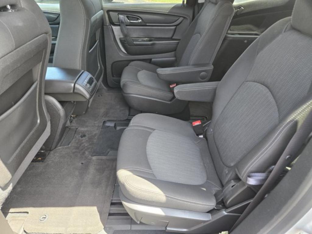 2017 Chevrolet Traverse - $10,995