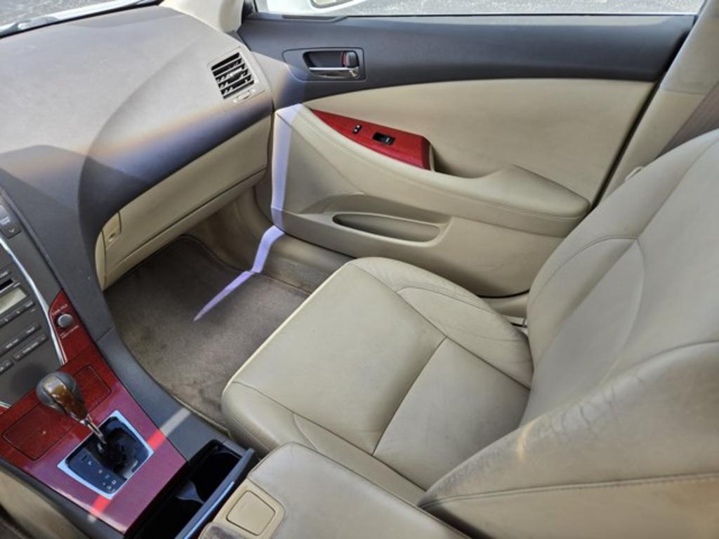 2009 Lexus ES - $10,995