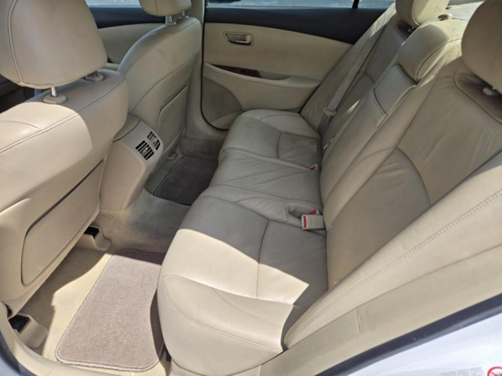 2009 Lexus ES - $10,995