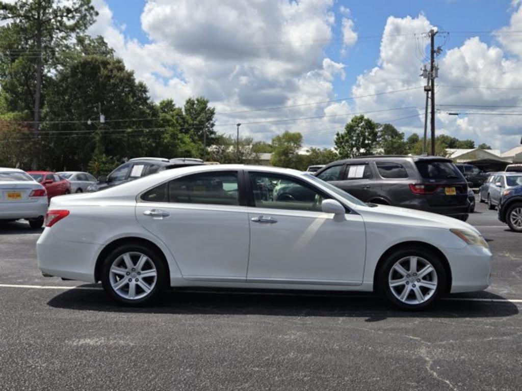 2009 Lexus ES - $10,995