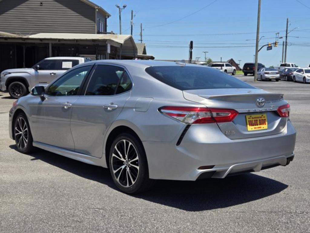 2020 Toyota Camry - $17,995