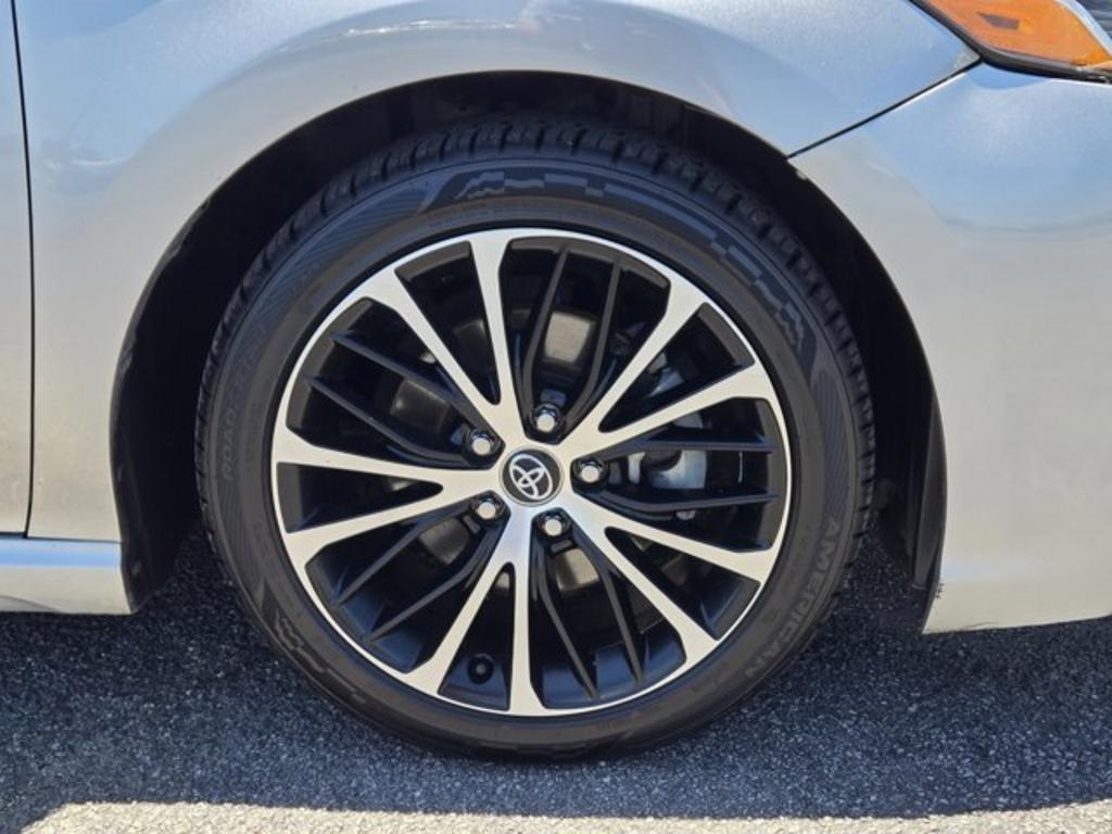 2020 Toyota Camry - $17,995