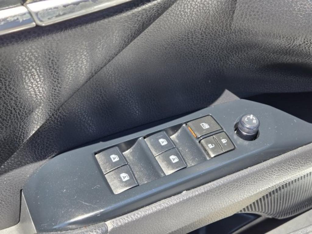 2020 Toyota Camry - $17,995