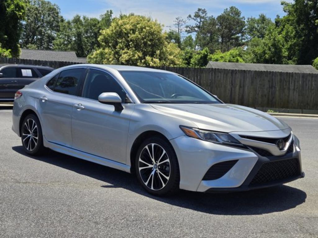 2020 Toyota Camry - $17,995