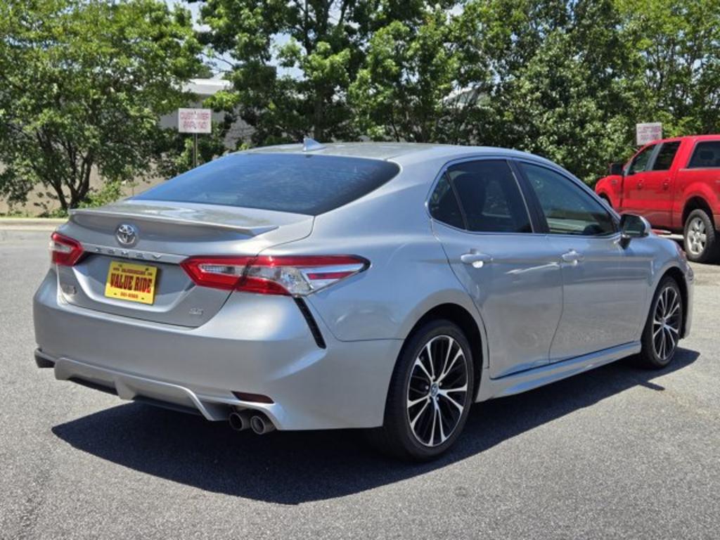 2020 Toyota Camry - $17,995