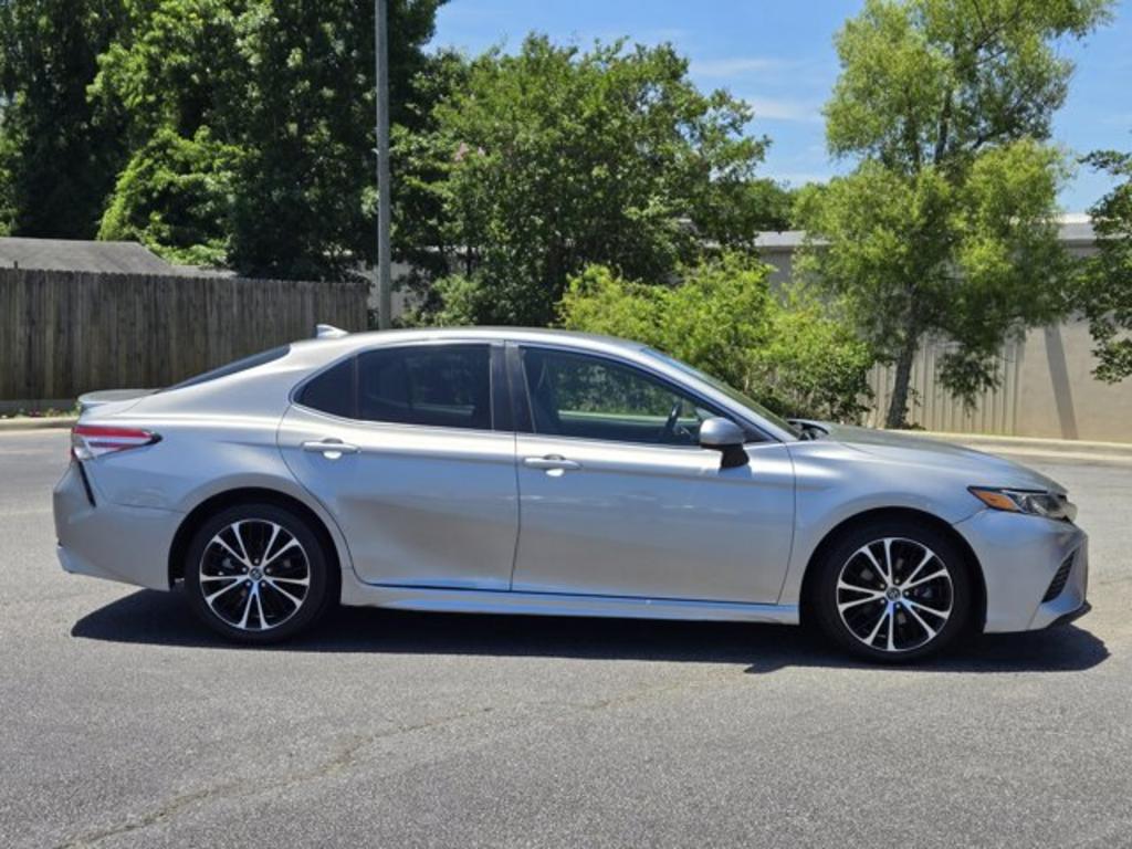 2020 Toyota Camry - $17,995