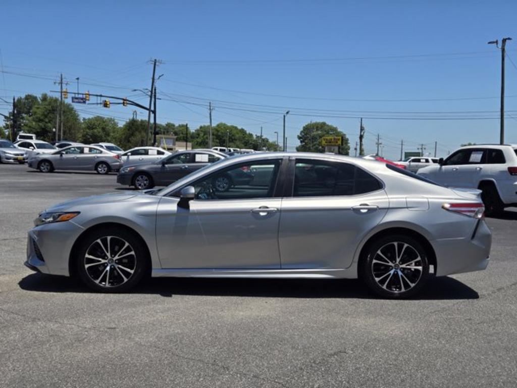 2020 Toyota Camry - $17,995