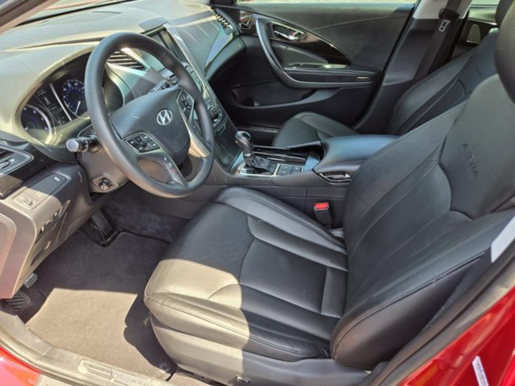 2013 Hyundai Azera - $9,995