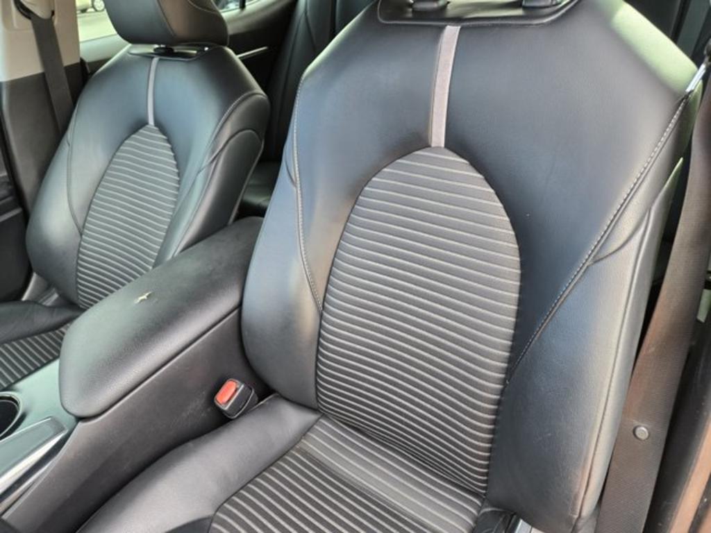2020 Toyota Camry - $19,995