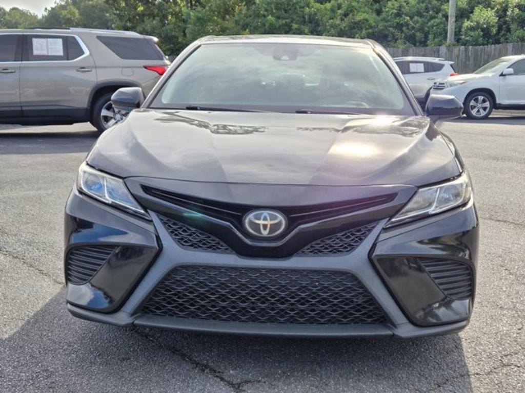 2020 Toyota Camry - $19,995