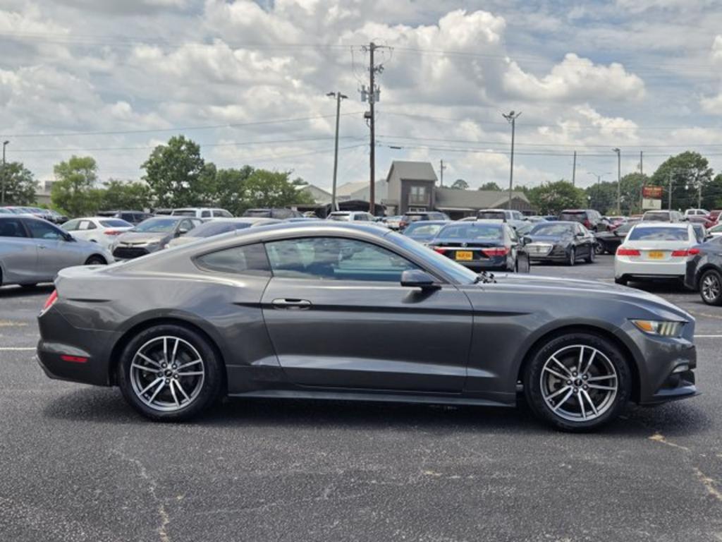 2017 Ford Mustang - $13,995