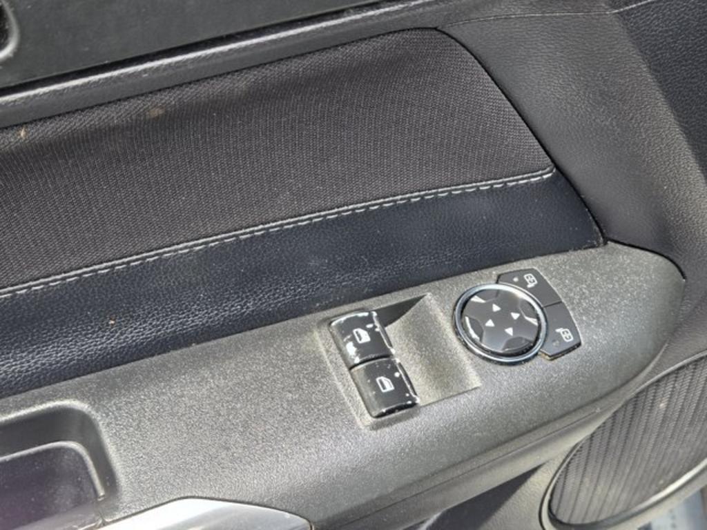2017 Ford Mustang - $13,995