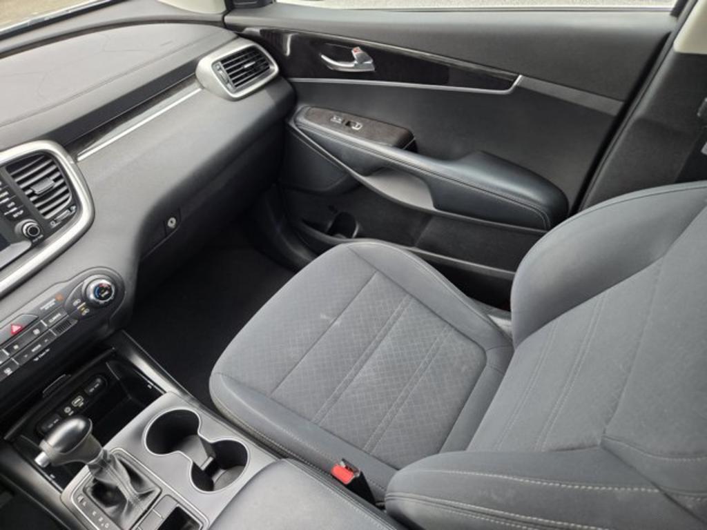 2018 Kia Sorento - $12,995