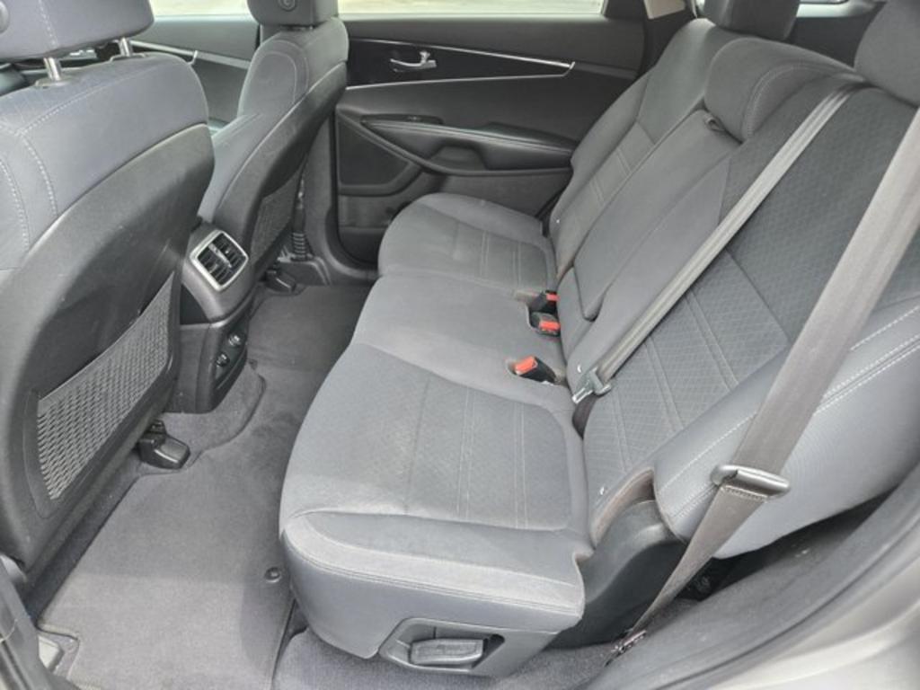 2018 Kia Sorento - $12,995