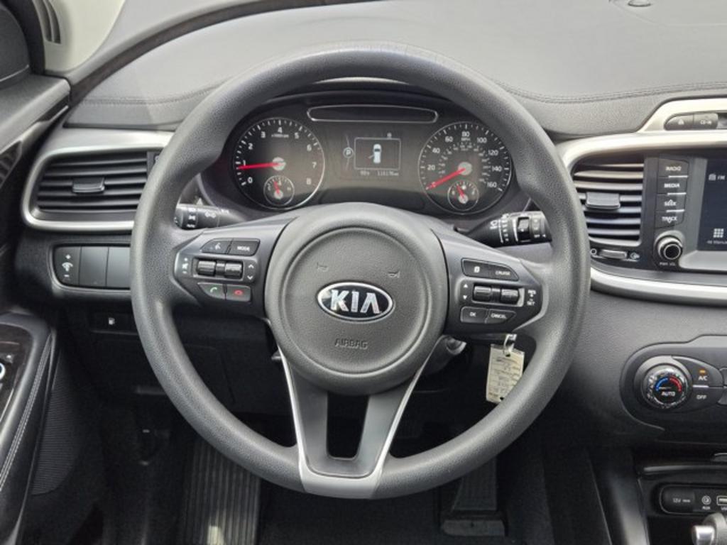 2018 Kia Sorento - $12,995
