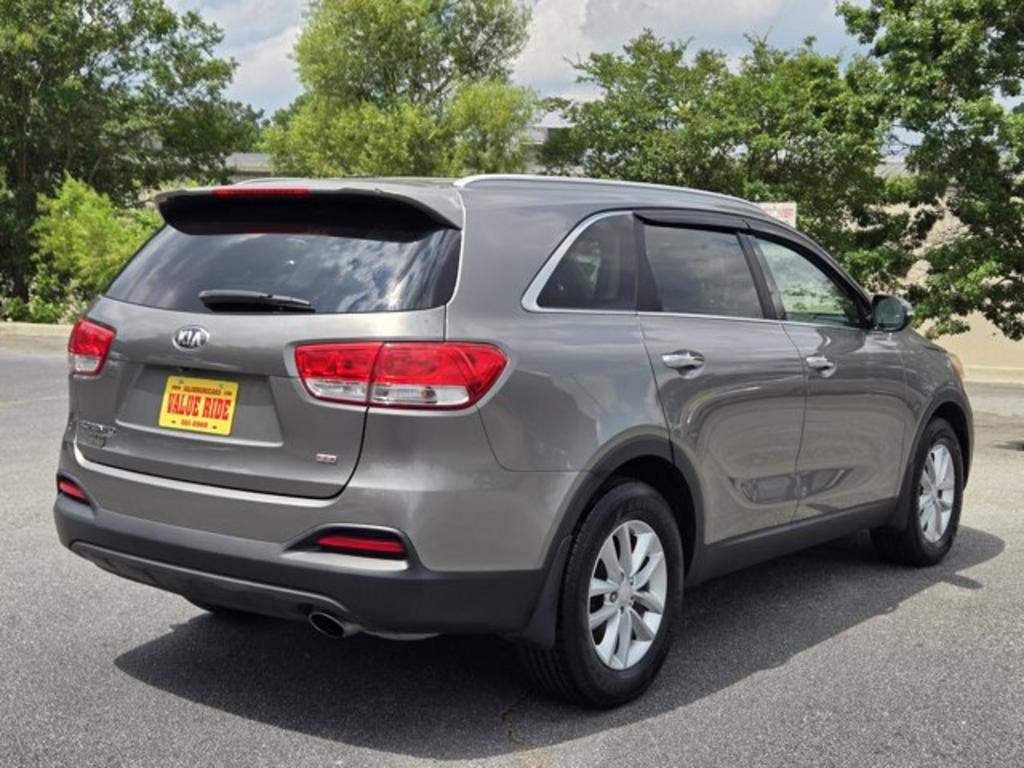 2018 Kia Sorento - $12,995