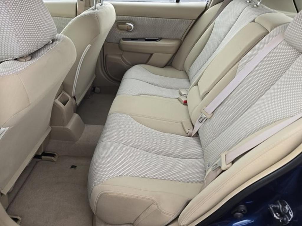 2009 Nissan Versa 1.8 S photo