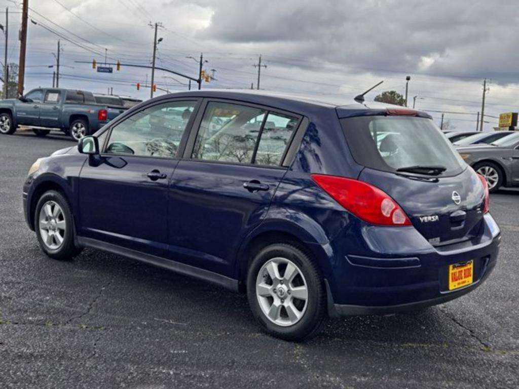 2009 Nissan Versa 1.8 S photo