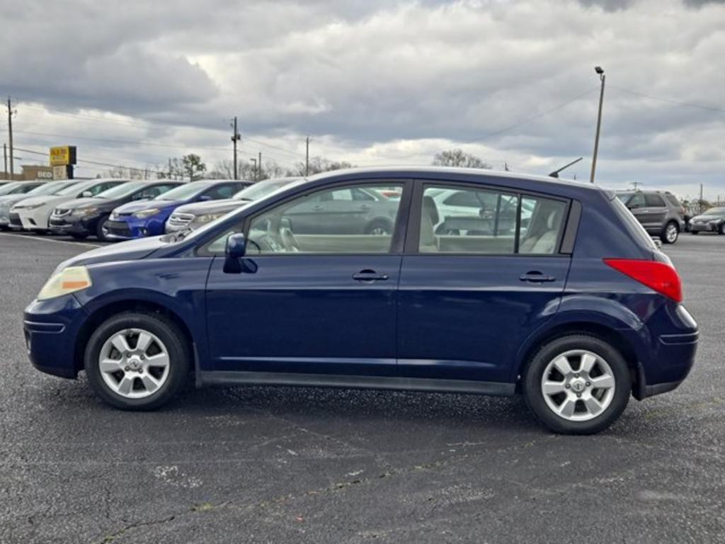 2009 Nissan Versa 1.8 S photo