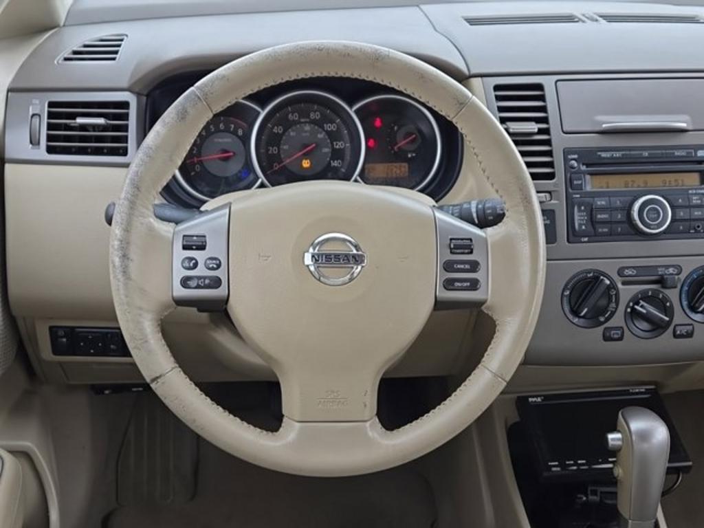 2009 Nissan Versa 1.8 S photo