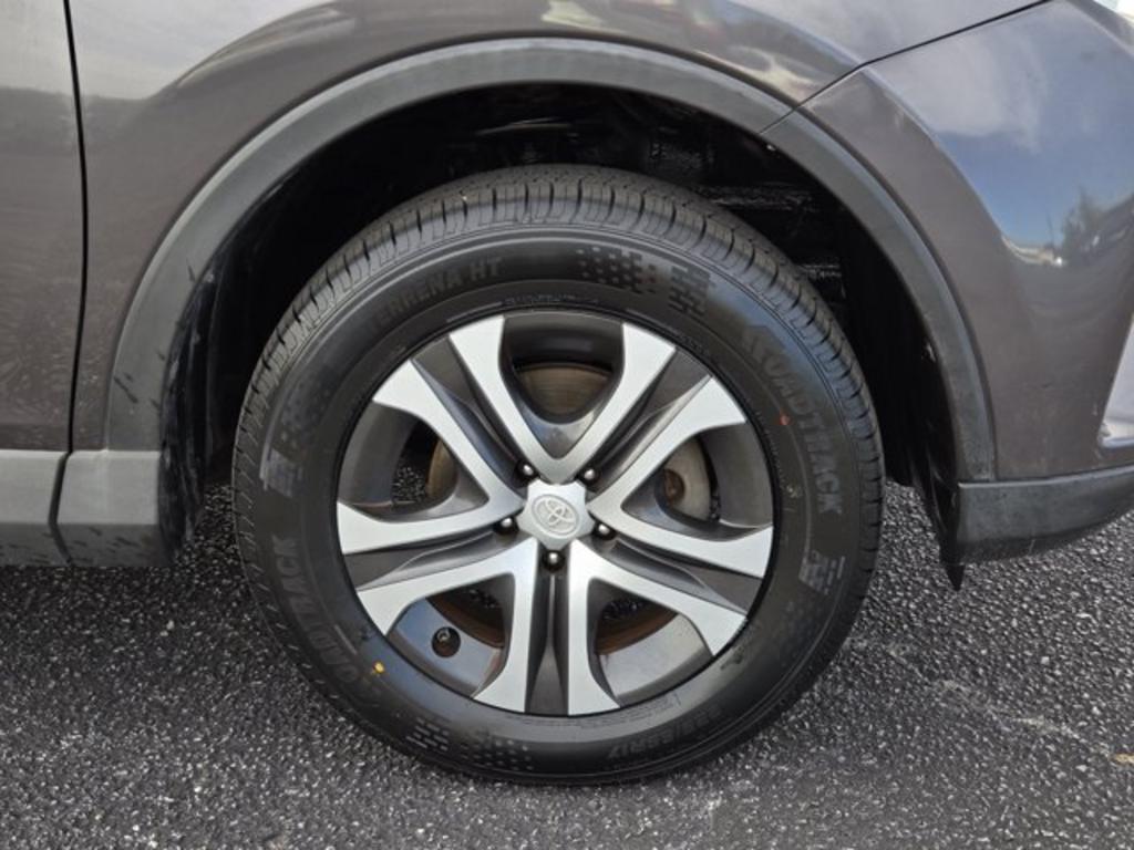 2017 Toyota RAV4 - $15,995