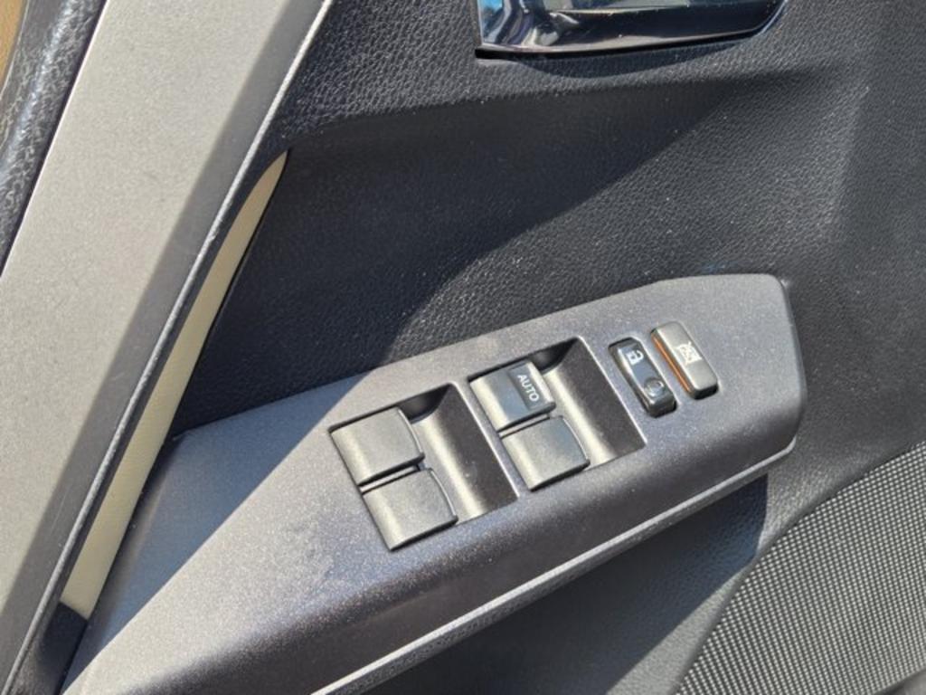 2017 Toyota RAV4 - $14,995