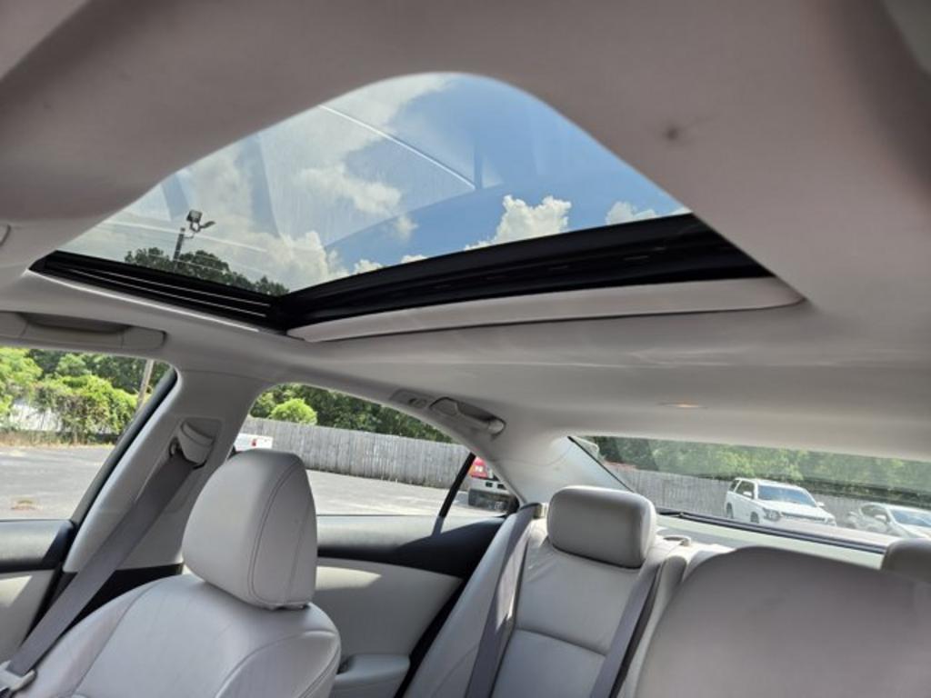 2010 Lexus ES - $11,995