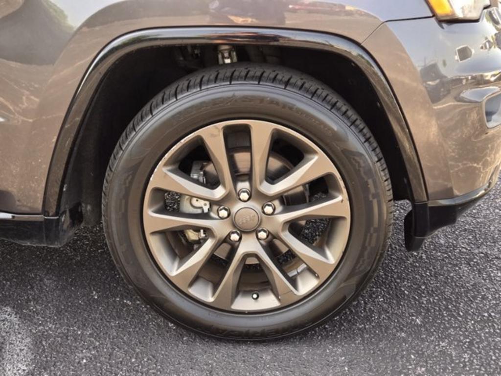 2016 Jeep Cherokee - $11,995