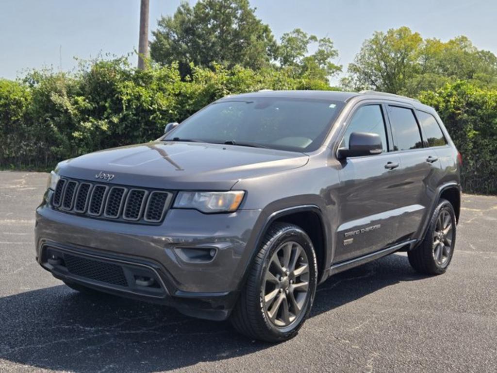 2016 Jeep Cherokee - $11,995