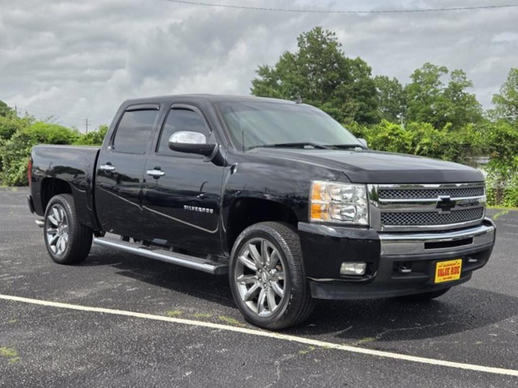2011 Chevrolet Silverado - $19,995