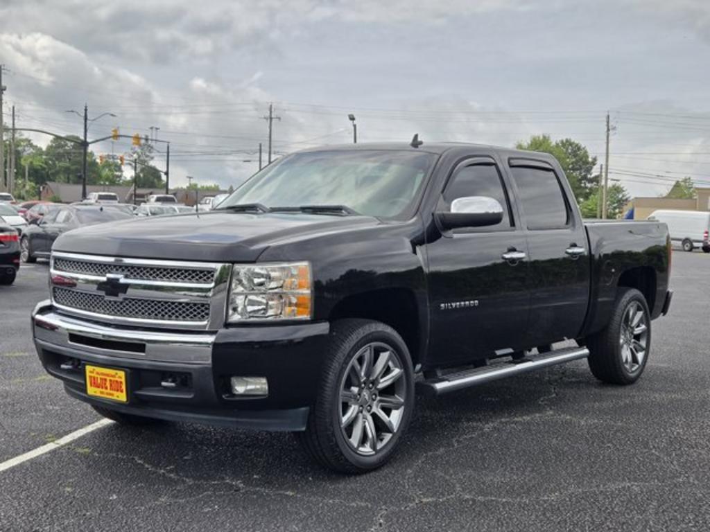 2011 Chevrolet Silverado - $19,995