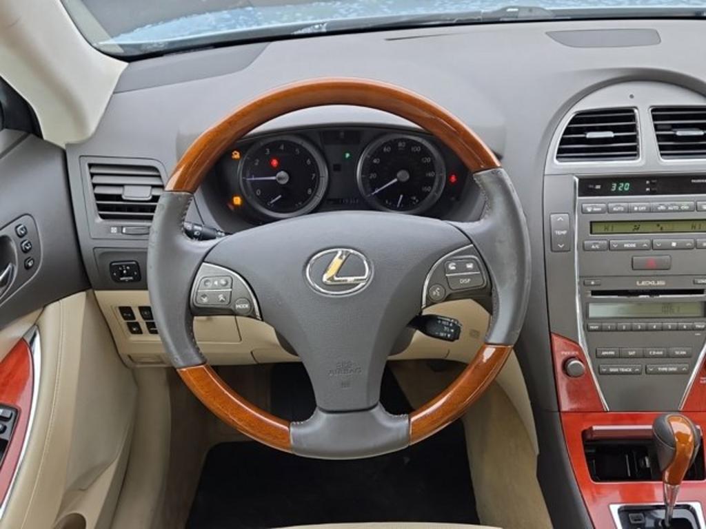 2010 Lexus ES 350 photo