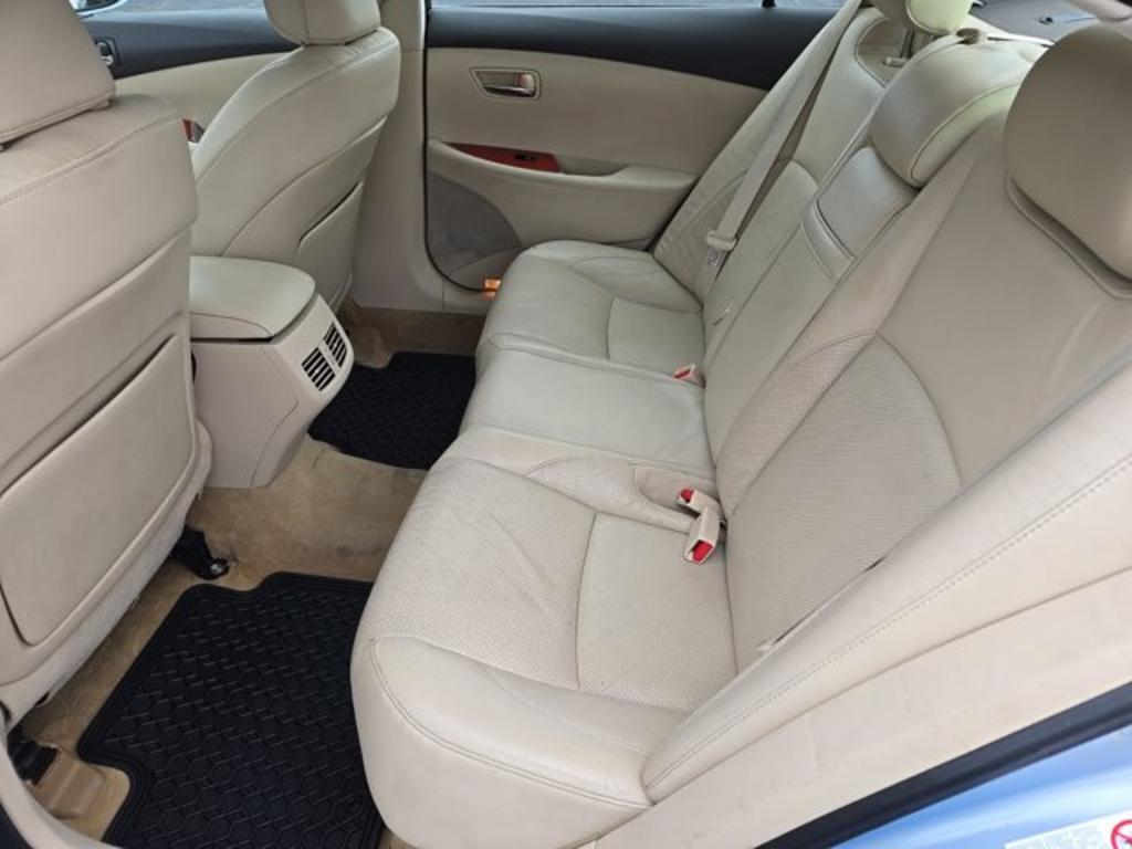 2010 Lexus ES 350 photo