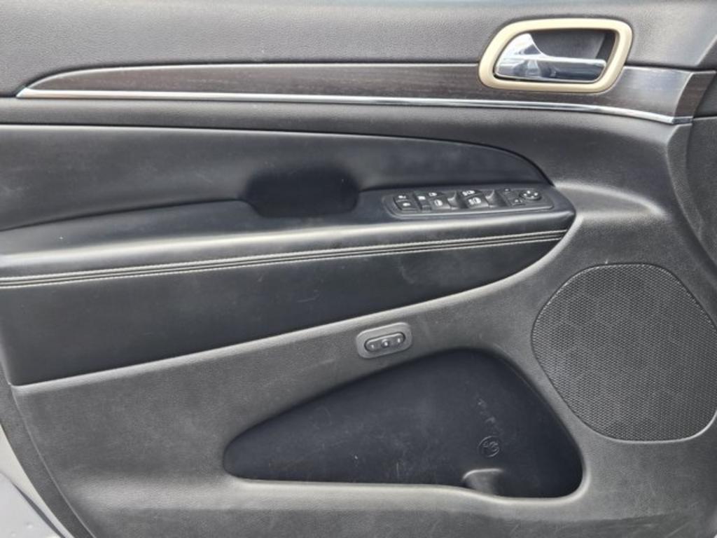 2014 Jeep Cherokee - $12,995