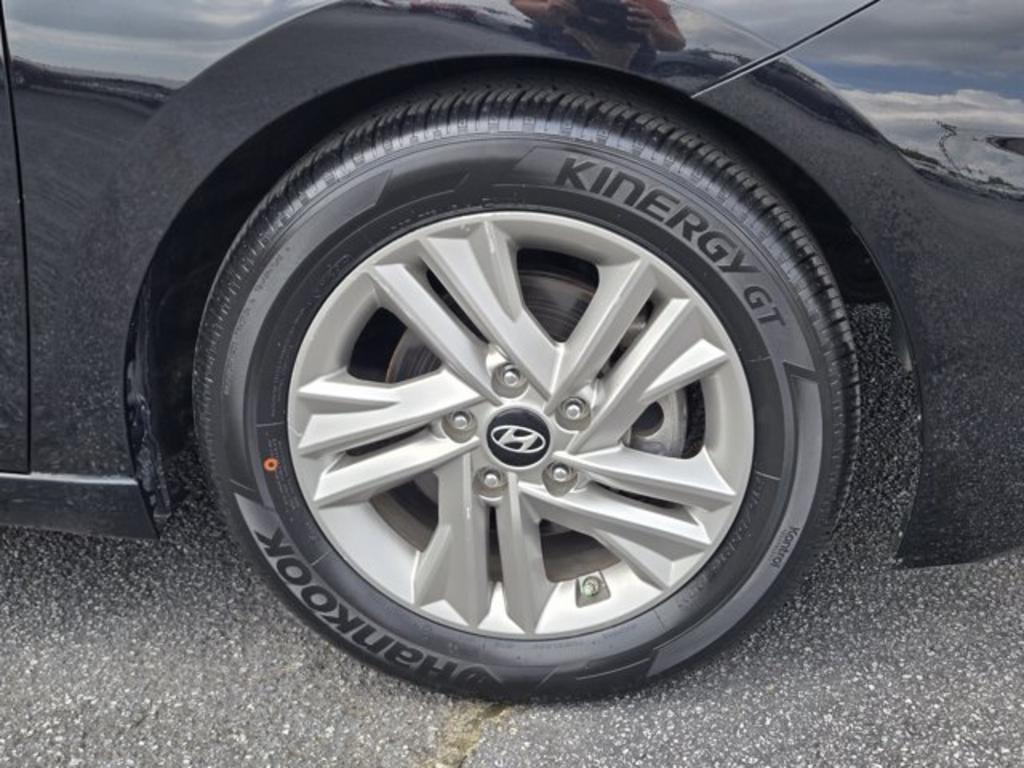 2019 Hyundai Elantra - $13,995