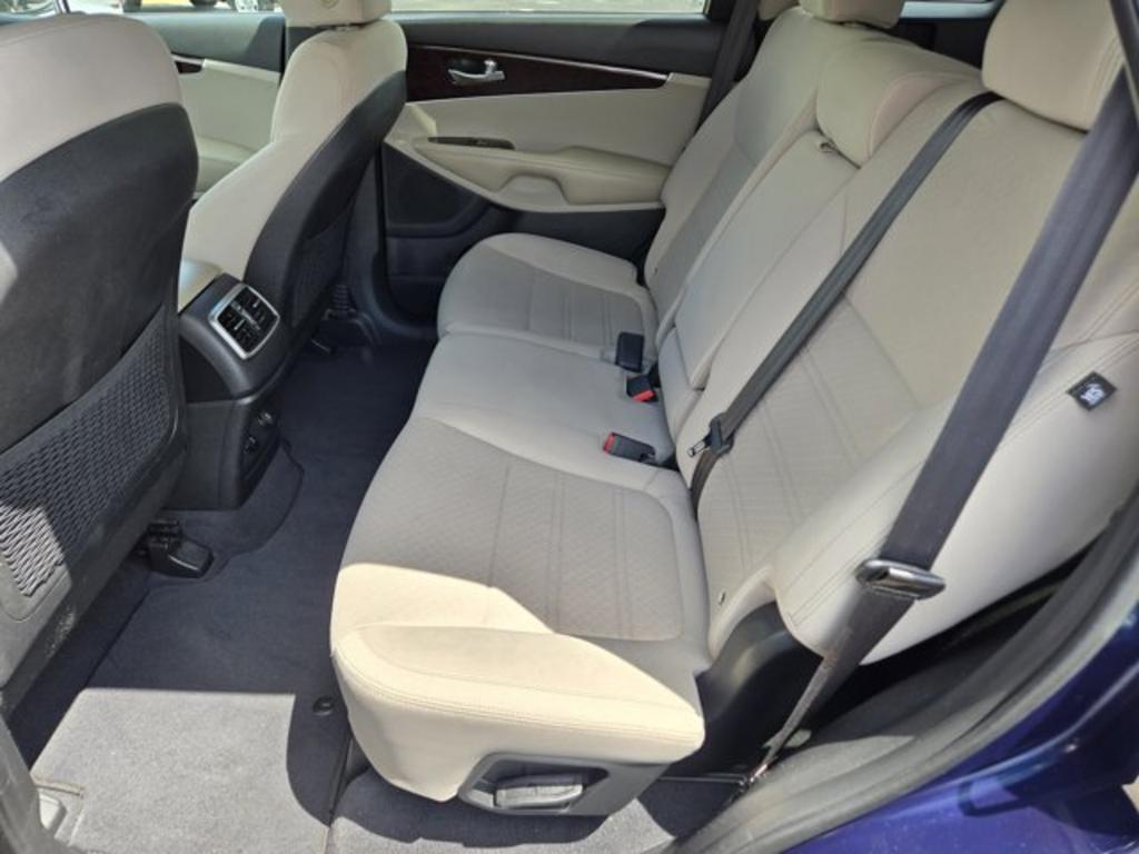 2018 Kia Sorento - $13,995