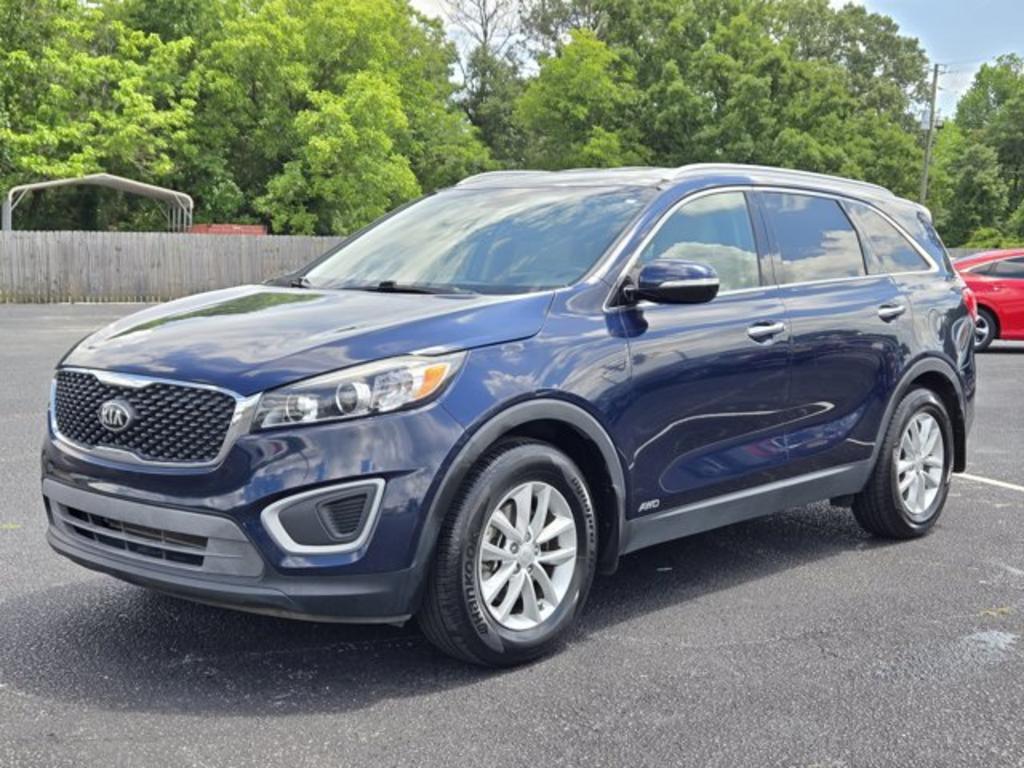 2018 Kia Sorento - $13,995
