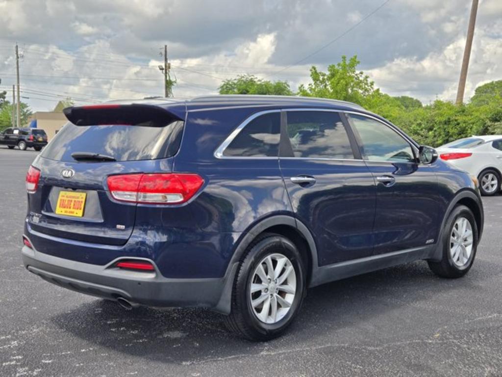 2018 Kia Sorento - $13,995