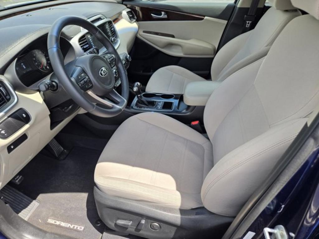 2018 Kia Sorento - $13,995