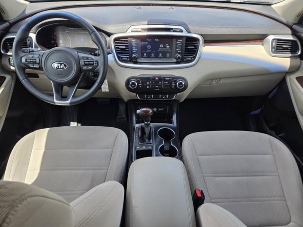 2018 Kia Sorento - $13,995