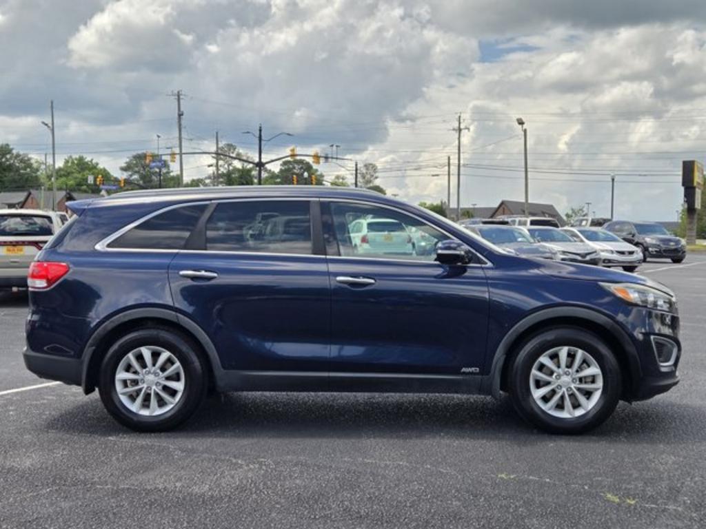 2018 Kia Sorento - $13,995