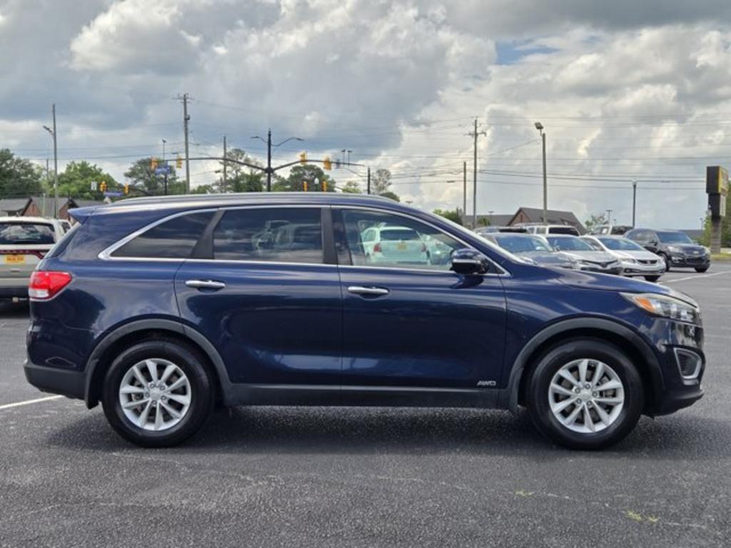 2018 Kia Sorento - $13,995