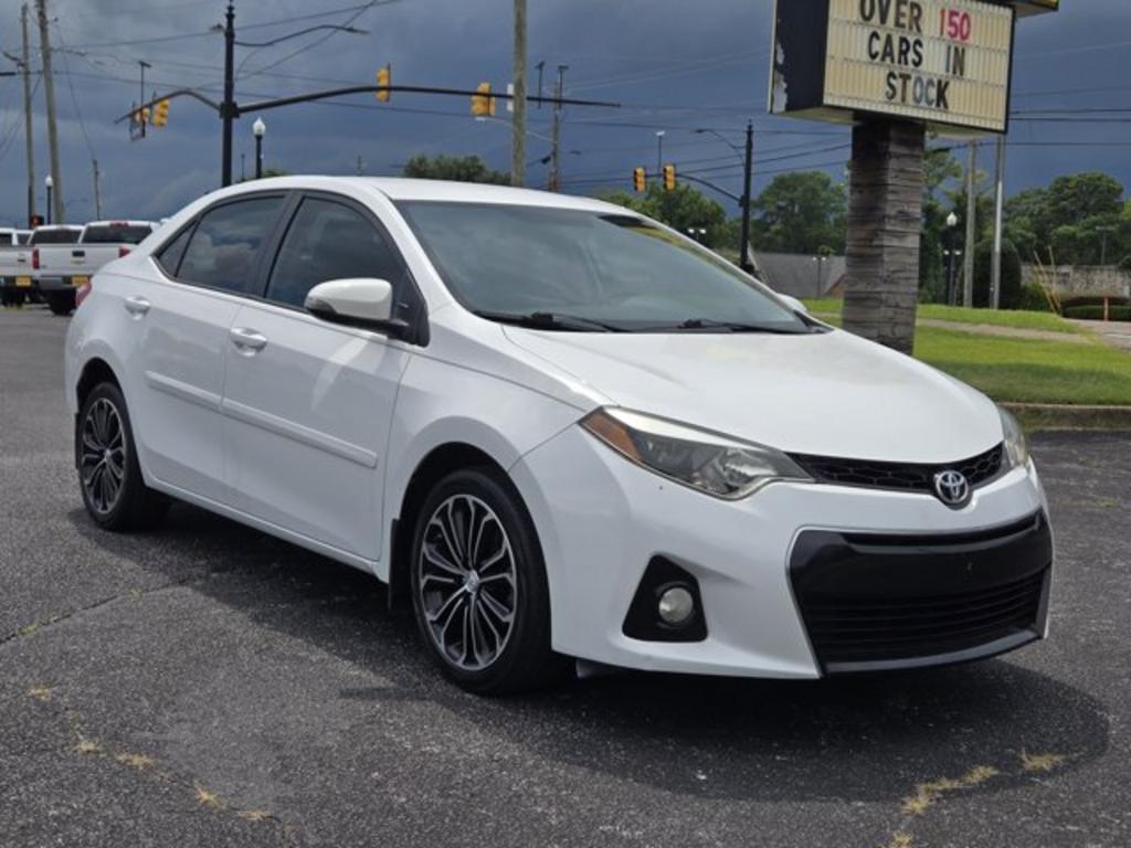 2015 Toyota Corolla - $12,995
