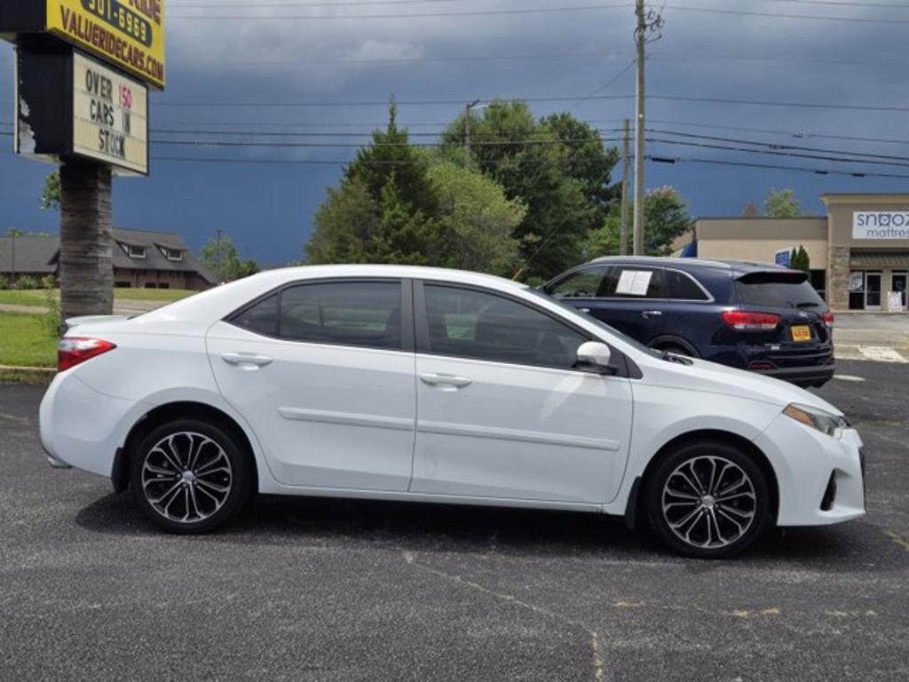 2015 Toyota Corolla - $12,995