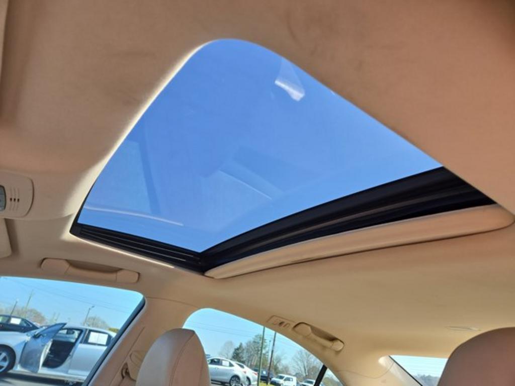 2011 Lexus ES 350 photo